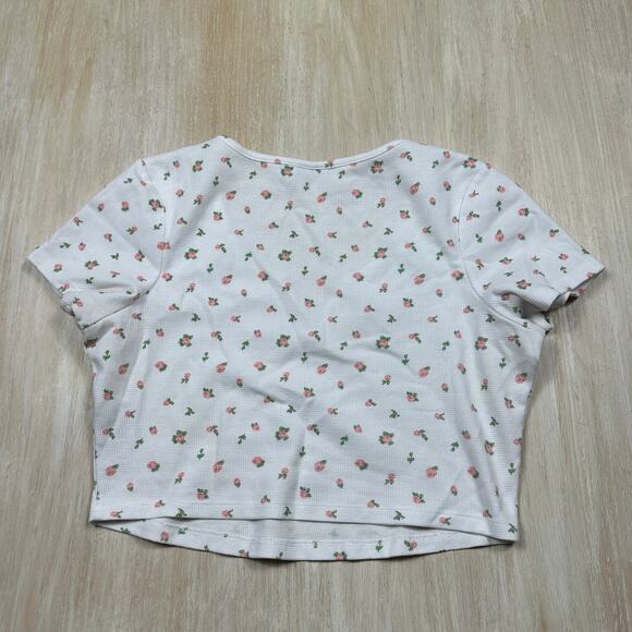 ASOS Design White Strawberry Floral Print Crop Top Short Sleeve V Neck Y2K 12 - Picture 8 of 10